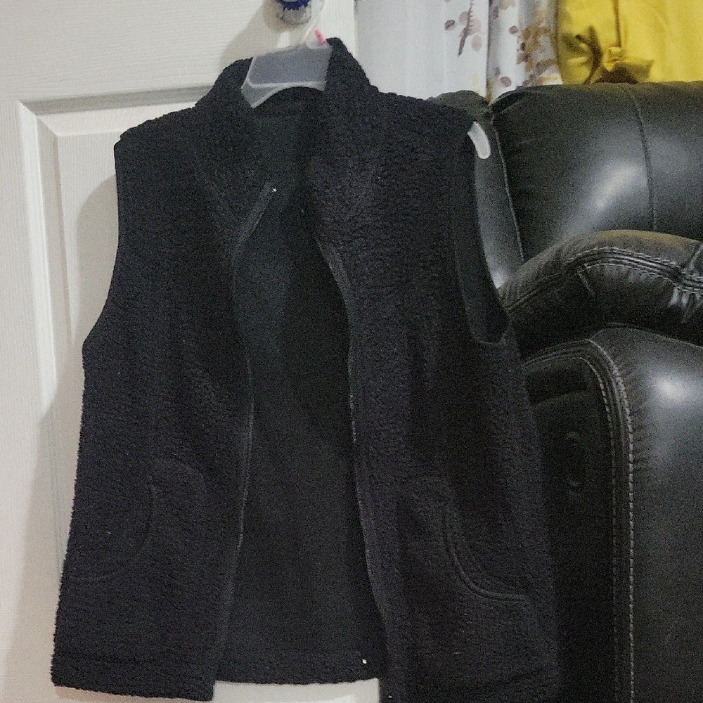 Women's Black Fleece Vest